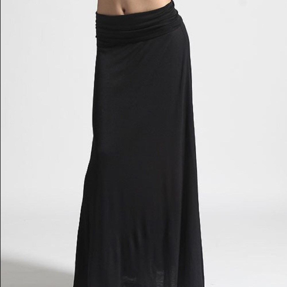 Black jersey maxi skirt